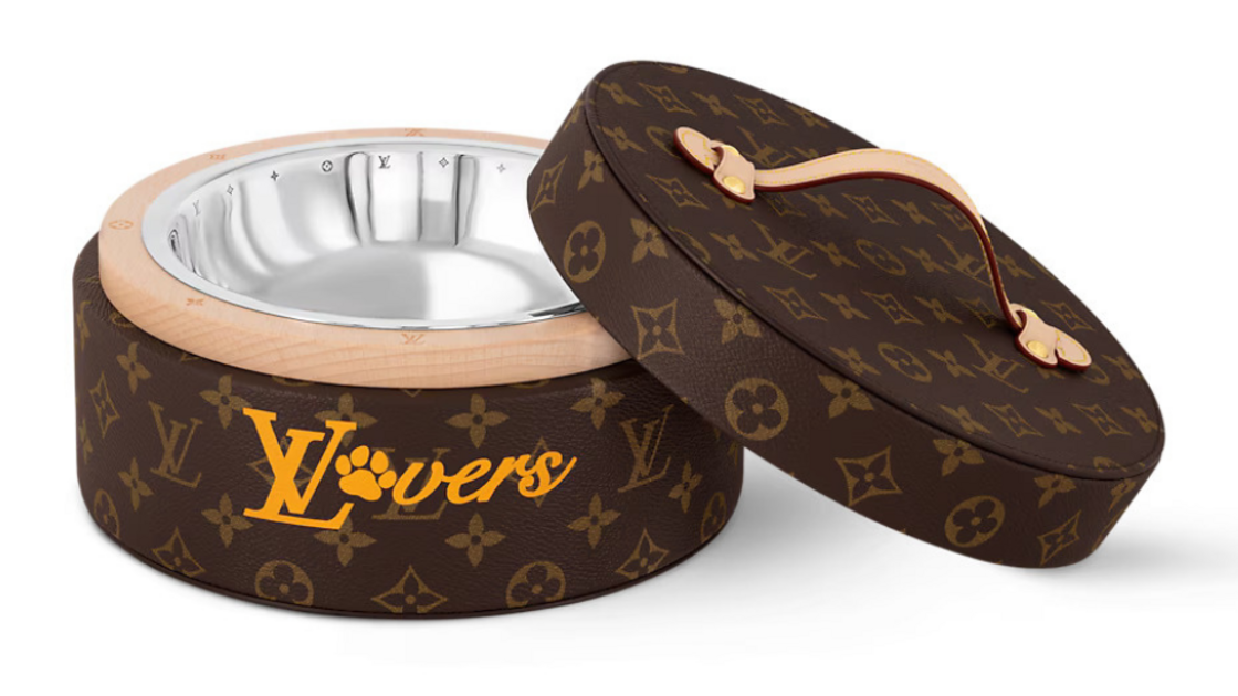 Coleção de acessórios para animais Louis Vuitton, com design de Pharrell Williams