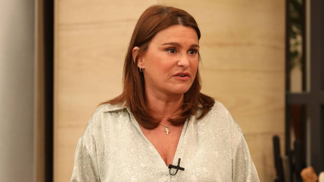 Que susto! Rita Salema quase atropela cadela perdida na estrada e ajuda-a a reencontrar a família