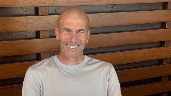 Uma pequena diva! Esta é a Leidy, a inseparável companheira de Zinedine Zidane